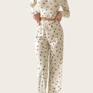 Lounge wear with trousers