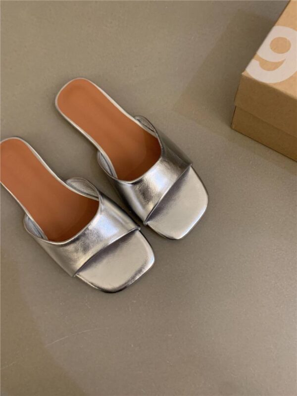 Slippers - plain - Image 2