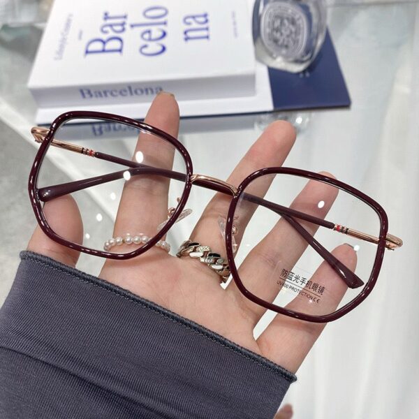 Glasses 104 - Image 2