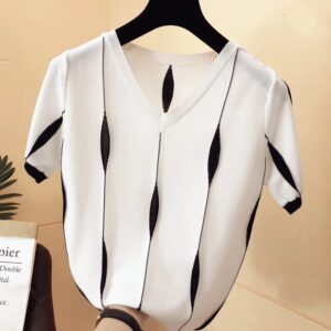 Casual women's blouse