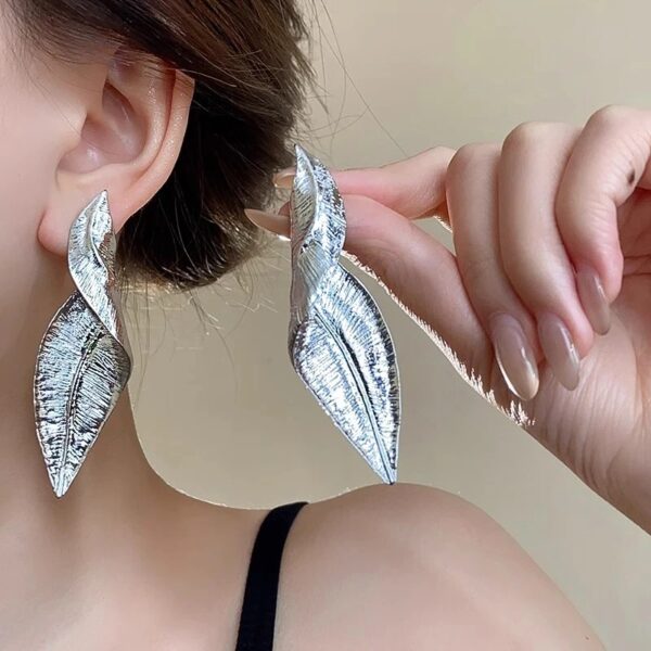 Leaf earrings