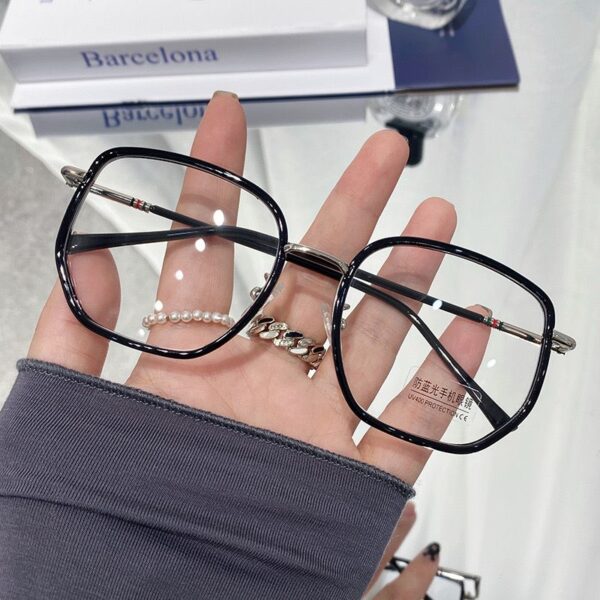 Glasses 104